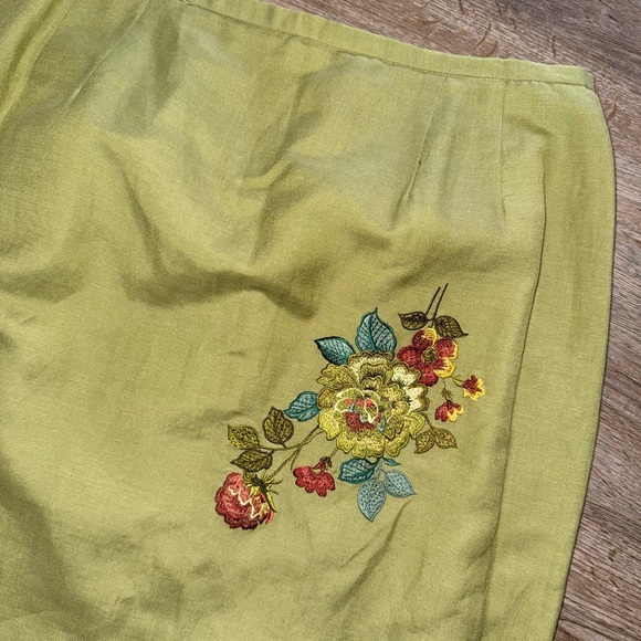 Plaza South • VTG Linen Blend Floral Embroidered Maxi Skirt - Picture 3 of 9